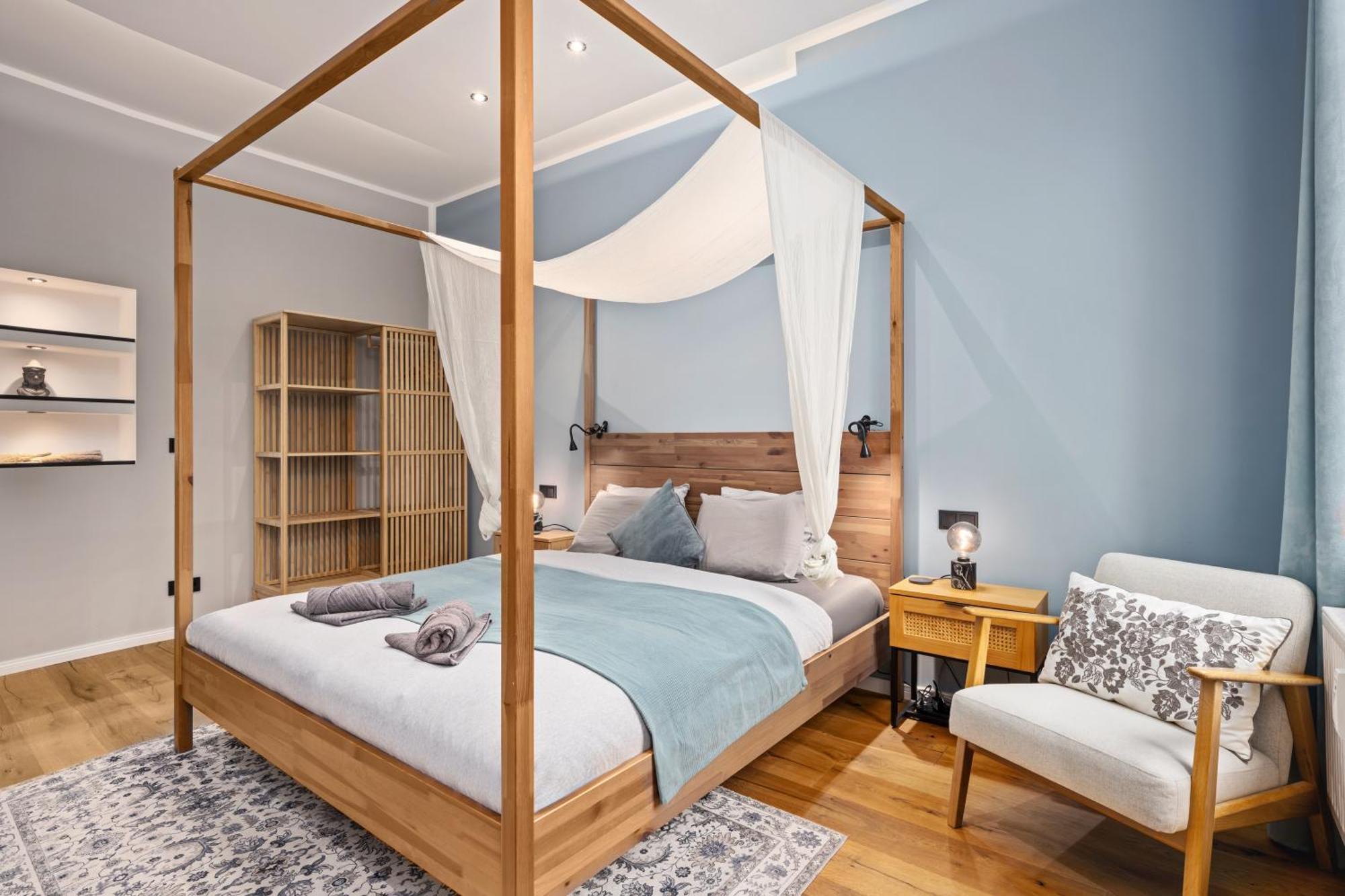 Edler Wohnraum Luxurioeses Stadtstudio Mit Balkon, Kaffeevollautomat & Klima Zwickau Exteriör bild